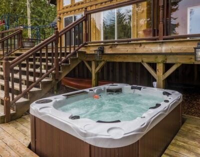 The Stables at Black Creek with Hot Tub